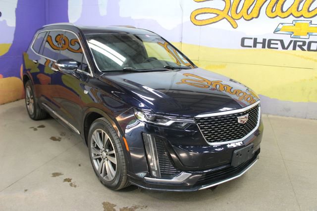 Used 2021 Cadillac XT6 Premium Luxury AWD/4WD image 2