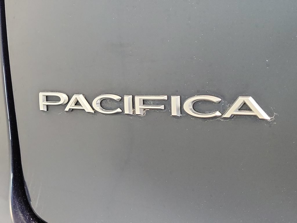 Used 2022 Chrysler Pacifica Pinnacle FWD image 8