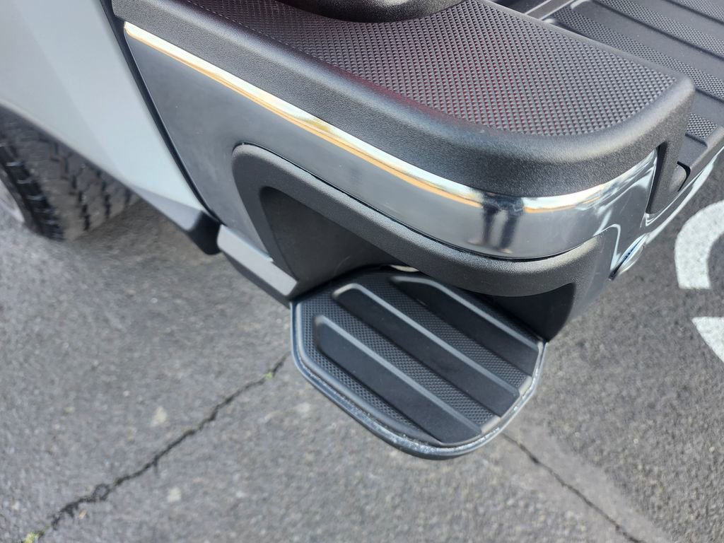 Used 2025 Ford F350 Lariat w/ Camper Package image 14