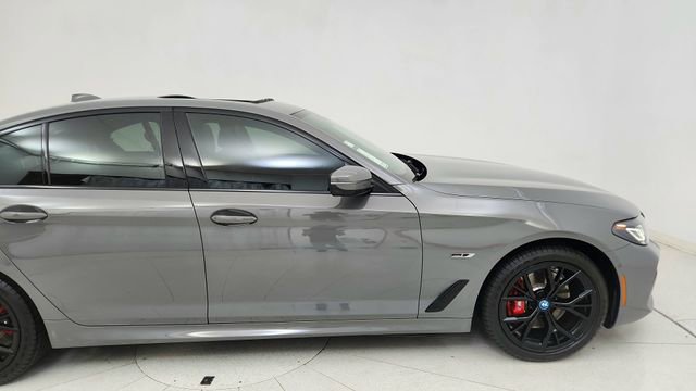Used 2022 BMW 530e xDrive 530e iPerformance w/ Executive Package image 8