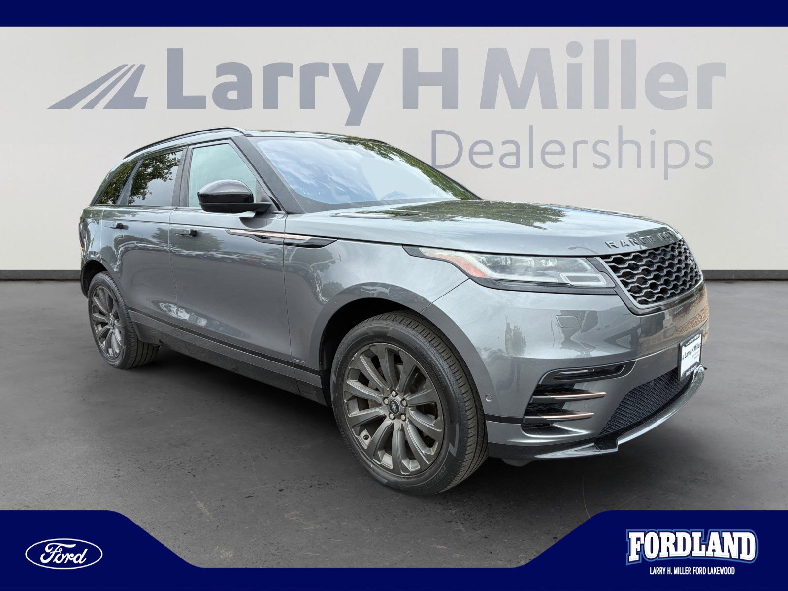 Used 2019 Land Rover Range Rover Velar R-Dynamic SE AWD/4WD image 7