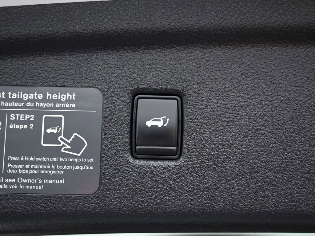 Used 2021 INFINITI QX50 Luxe w/ Appearance Package image 15