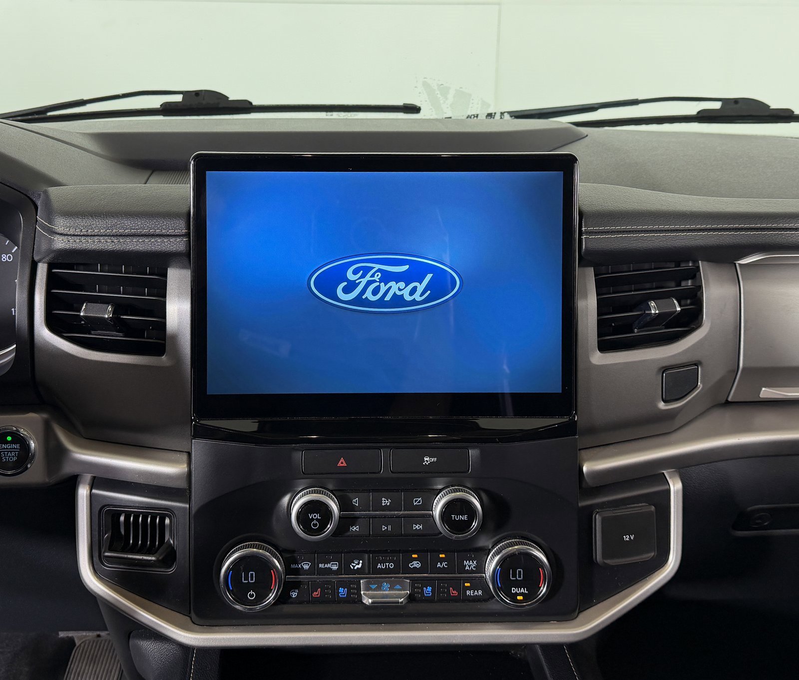 Used 2022 Ford Expedition Max XLT image 12