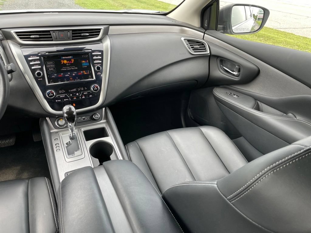 Certified 2024 Nissan Murano SV w/ SV Midnight Edition Package AWD/4WD image 12