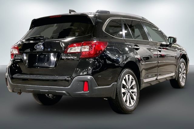 Used 2018 Subaru Outback 2.5i Touring image 13