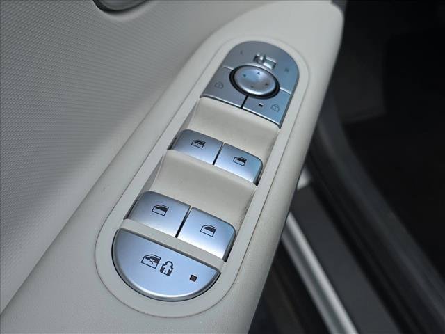Used 2024 Hyundai Ioniq 5 SE RWD image 8
