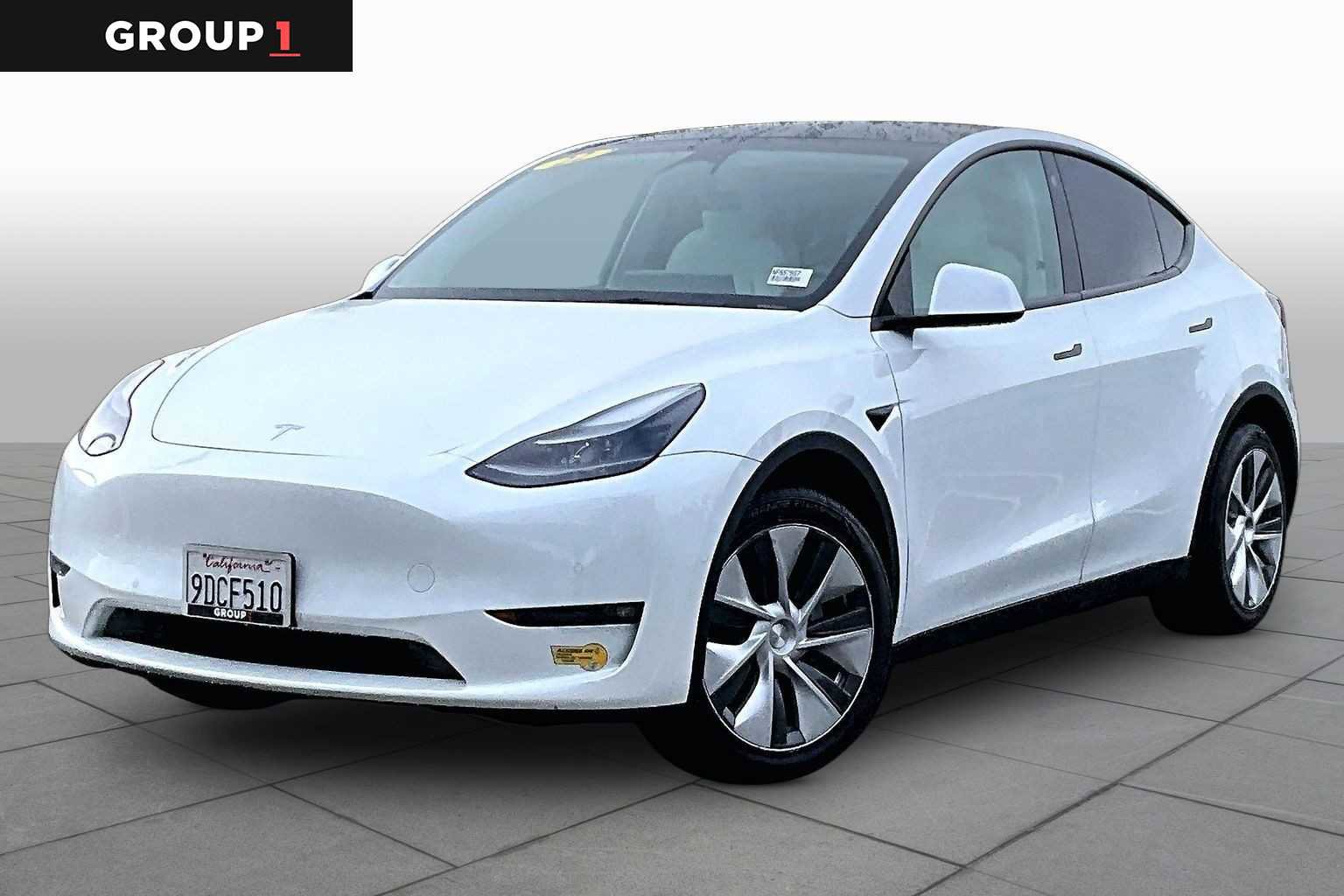 Used 2022 Tesla Model Y Long Range image 1