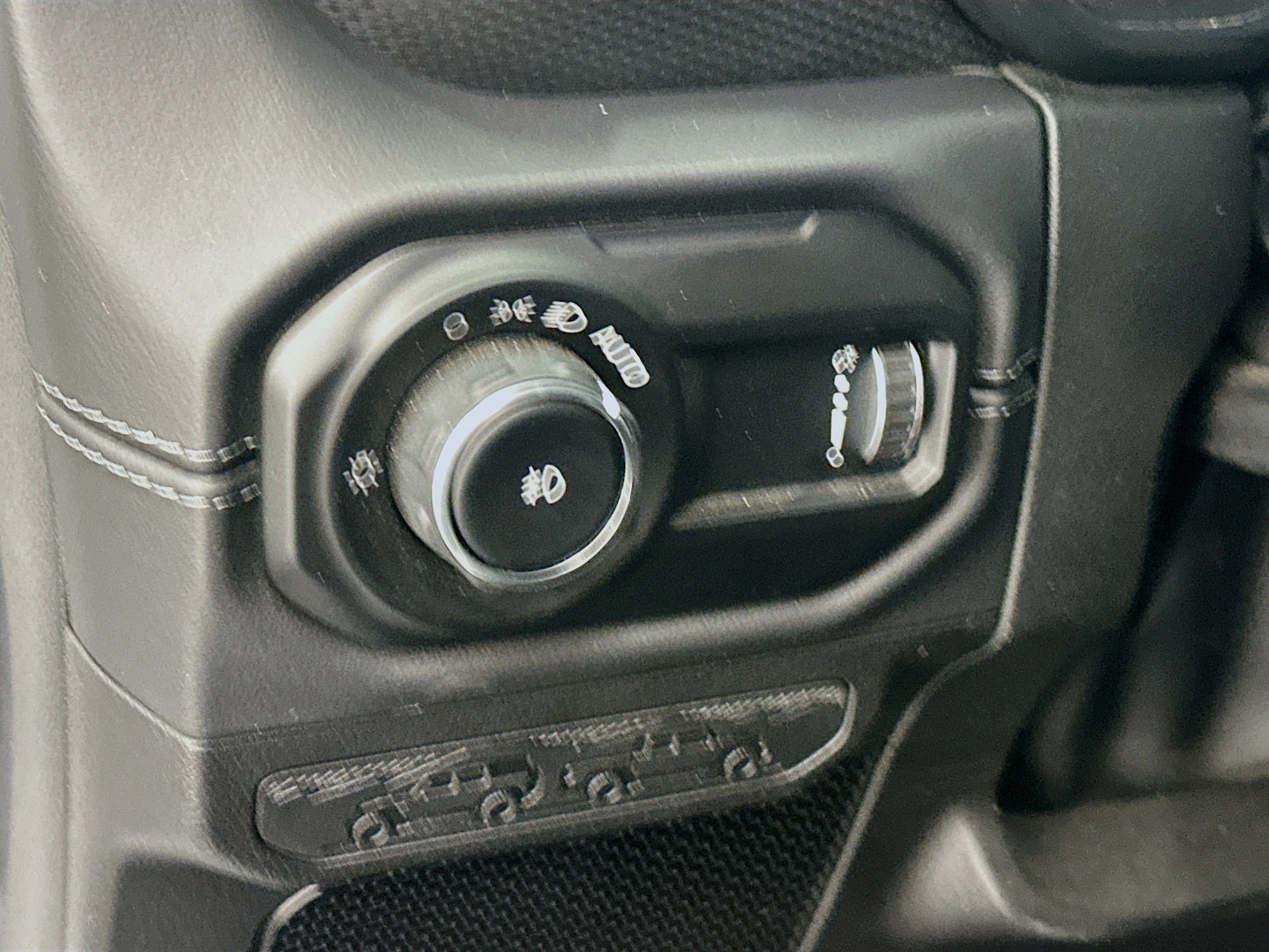 Used 2025 Jeep Wrangler Unlimited Rubicon image 17