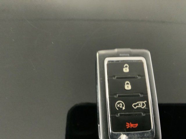 Used 2023 Jeep Grand Cherokee L Limited w/ Luxury Tech Group II image 40