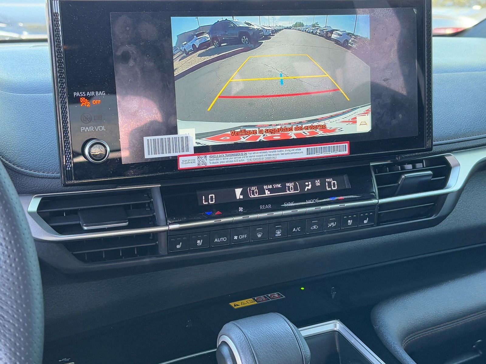 Used 2025 Toyota Sienna Limited image 25