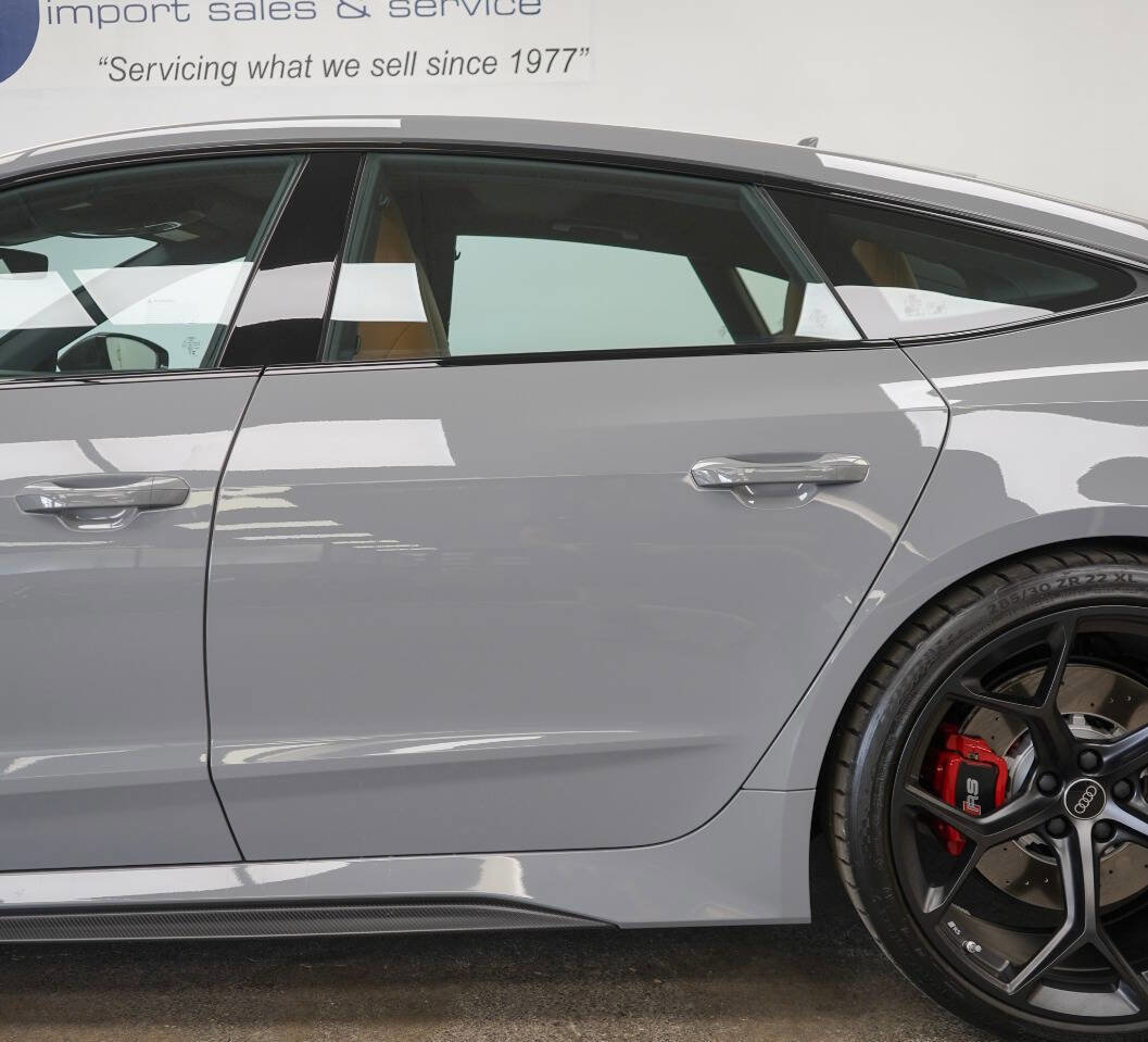 Used 2025 Audi RS 7 Performance AWD/4WD image 11