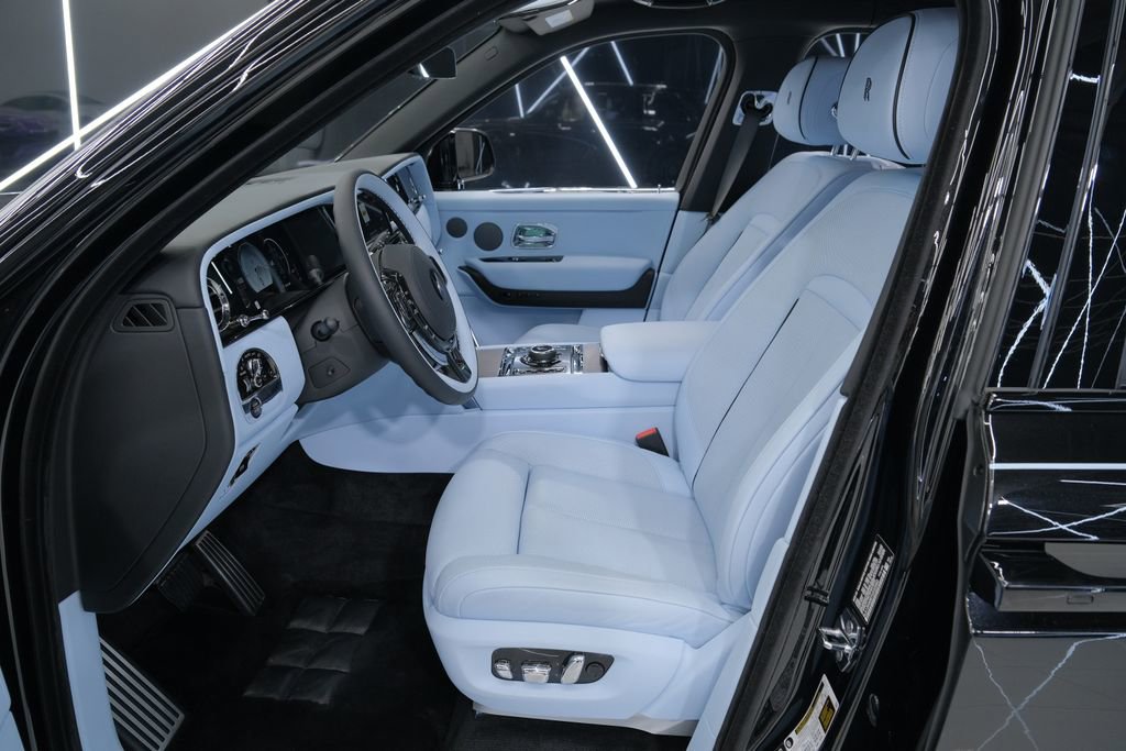 Used 2026 Rolls-Royce Cullinan image 35
