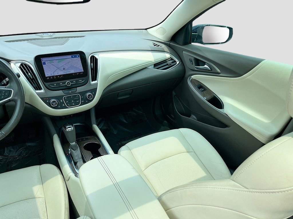 Used 2021 Chevrolet Malibu Premier FWD image 25