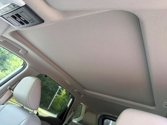Certified 2024 Nissan Rogue SV w/ SV Premium Package FWD image 16