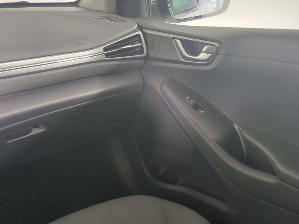 Used 2020 Hyundai Ioniq SEL FWD image 18