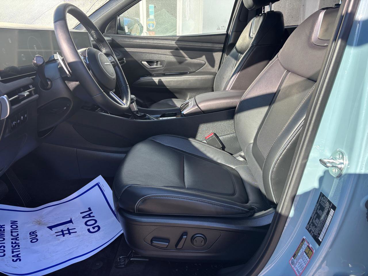 Used 2025 Hyundai Santa Cruz Limited image 12