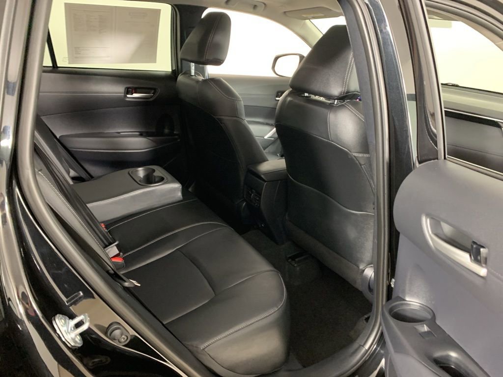 Used 2026 Toyota Corolla Cross XLE w/ Convenience Package image 35