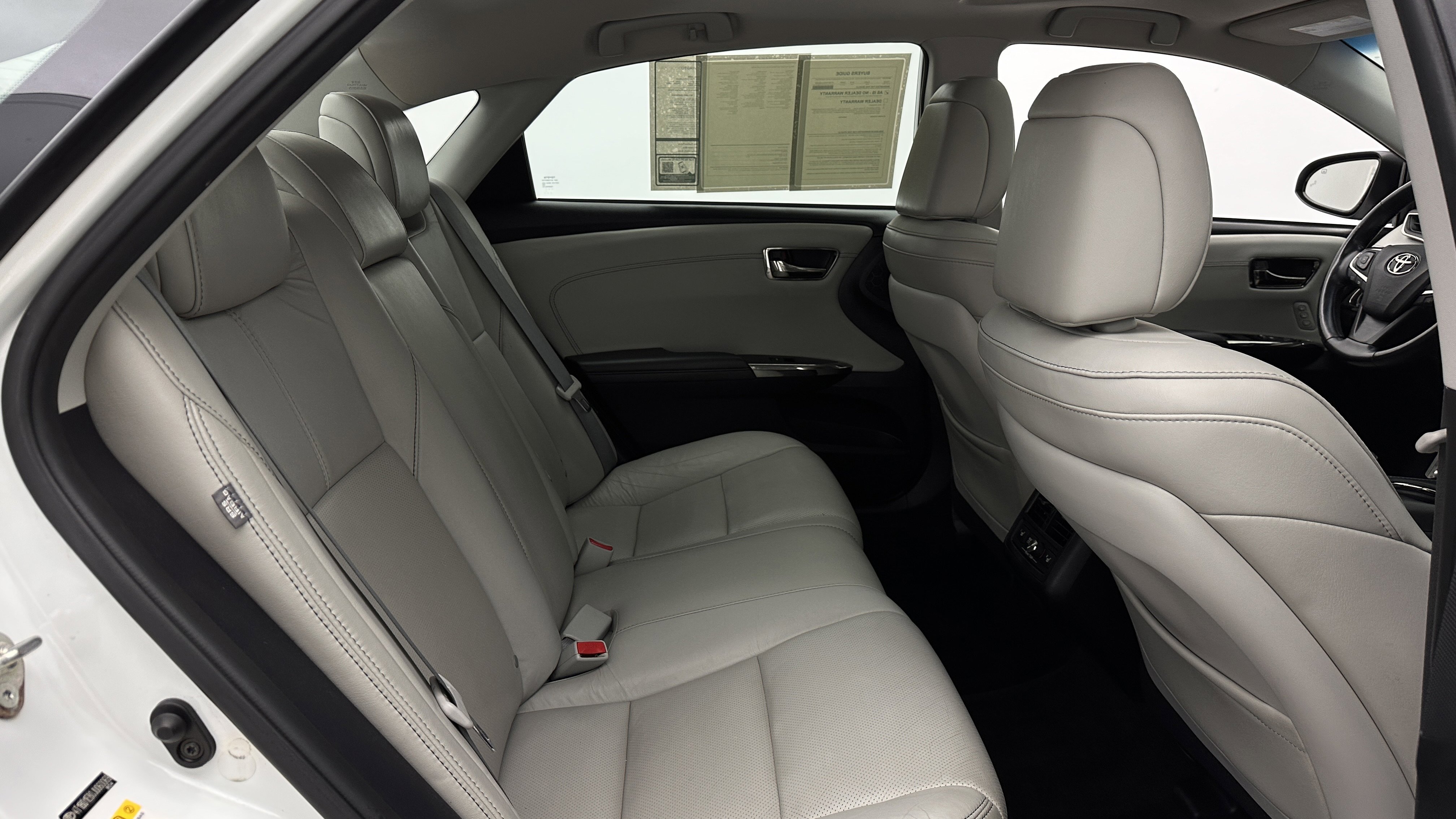 Used 2018 Toyota Avalon Limited w/ Protection Package FWD image 35