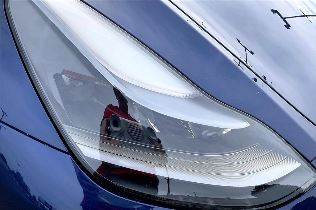 Used 2023 Tesla Model Y Performance AWD/4WD image 28