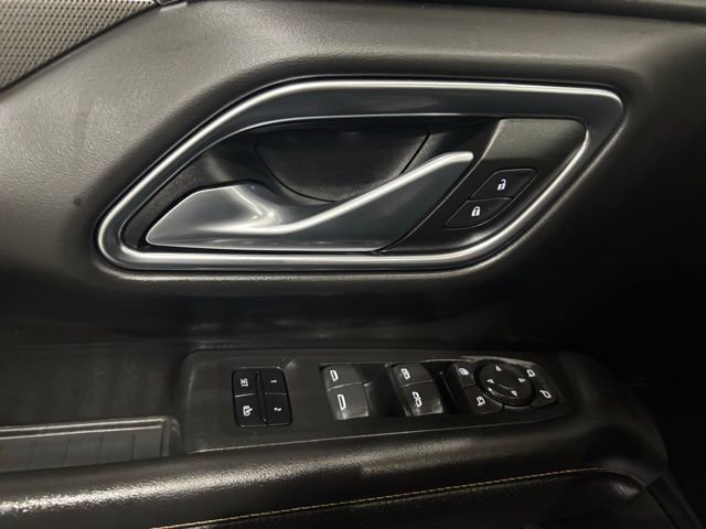 Used 2022 GMC Yukon XL AT4 image 33