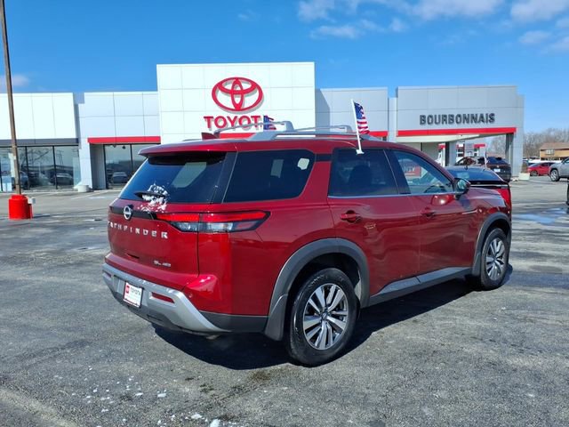 Used 2024 Nissan Pathfinder SL w/ Cargo Package image 3