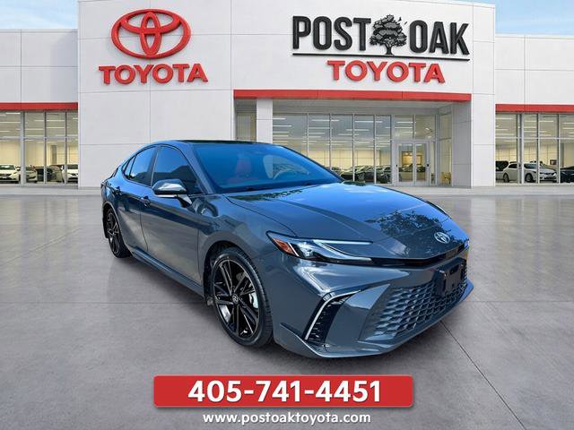 Used 2025 Toyota Camry XSE AWD/4WD image 2
