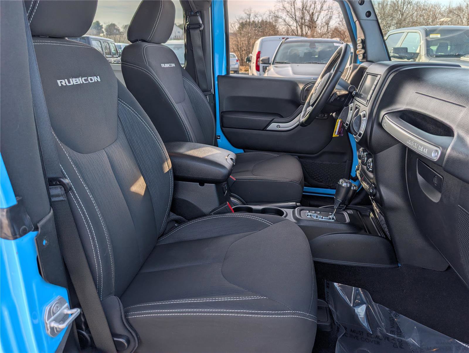 Used 2018 Jeep Wrangler Rubicon w/ Power Convenience Group image 12