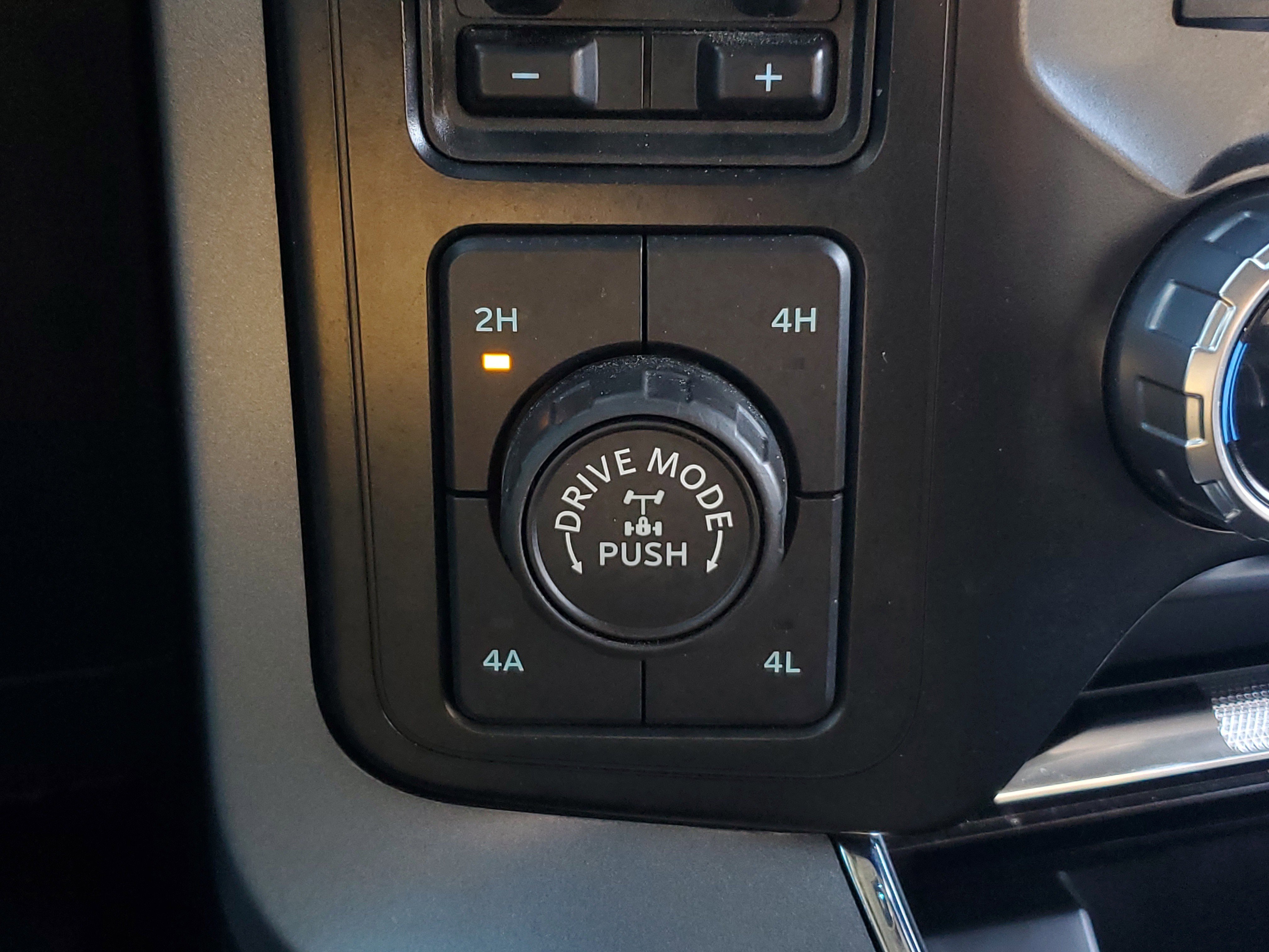 Used 2023 Ford F150 Lariat w/ FX4 Off-Road Package image 29