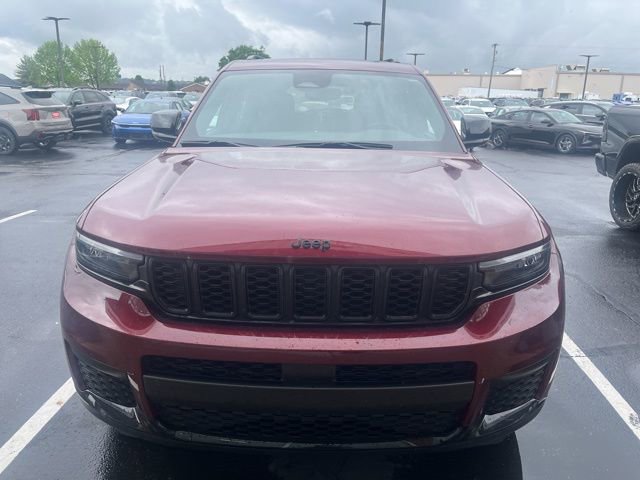 Used 2024 Jeep Grand Cherokee L Altitude AWD/4WD image 6