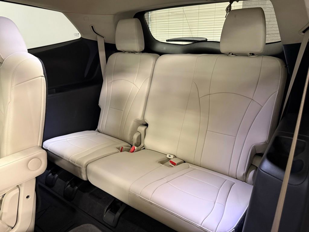 Used 2023 Buick Enclave Essence w/ Experience Buick Package AWD/4WD image 23