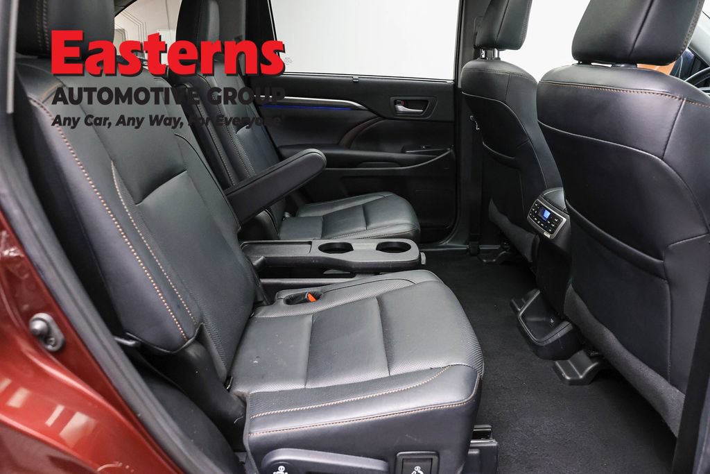Used 2019 Toyota Highlander Limited Platinum AWD/4WD image 27