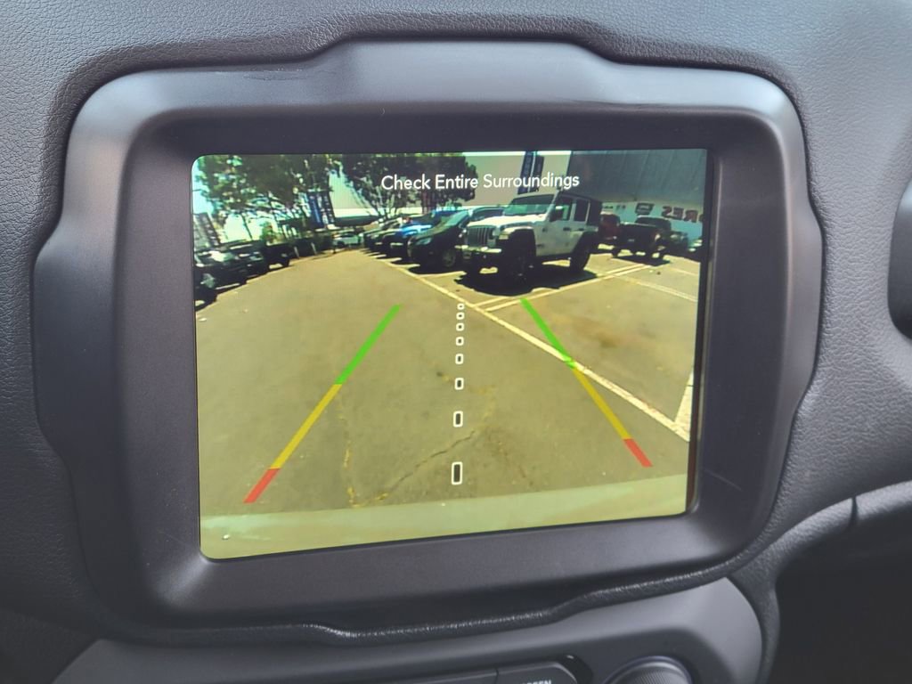 Used 2023 Jeep Renegade Latitude AWD/4WD image 10