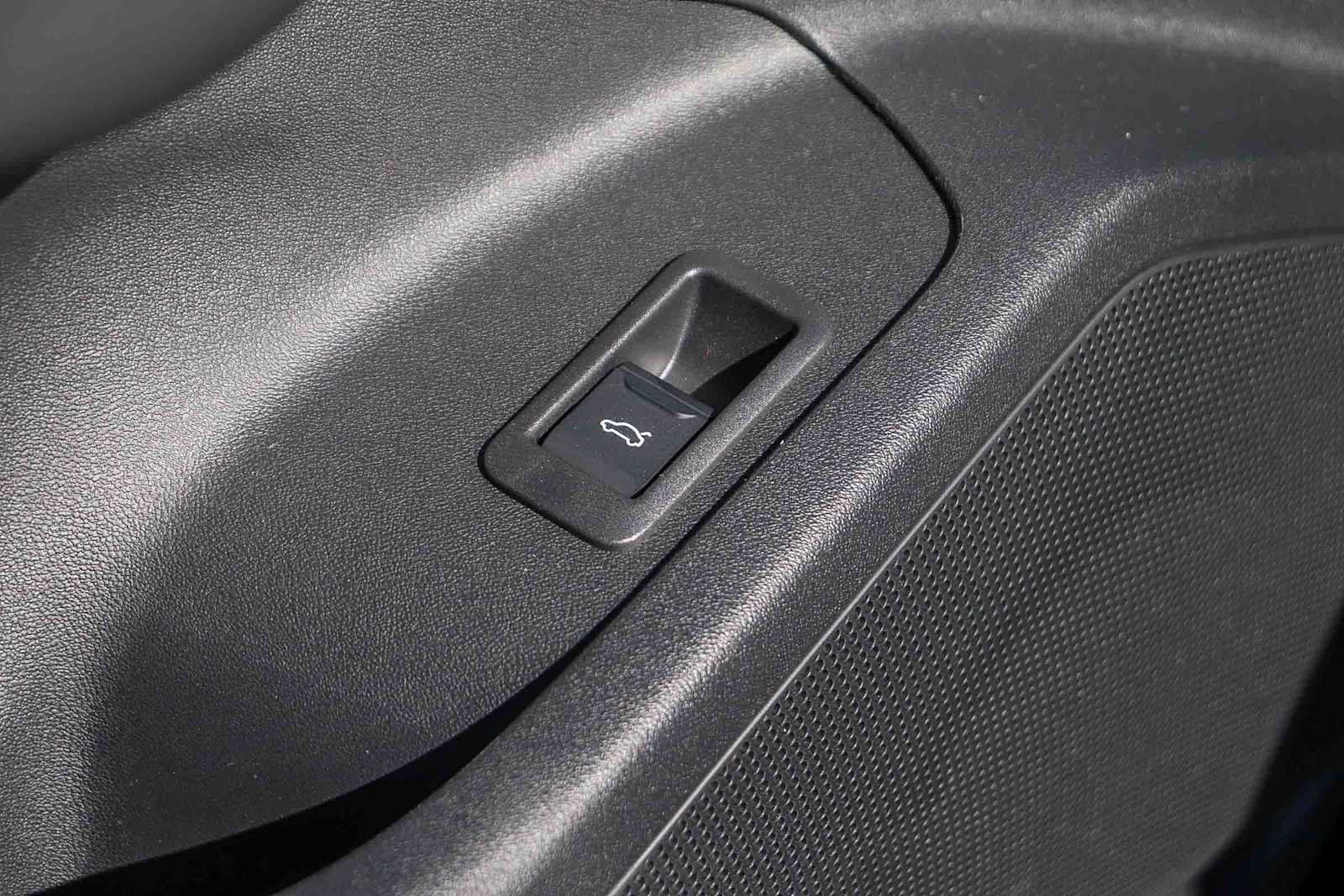 New 2025 Audi Q6 e-tron Premium AWD/4WD image 27