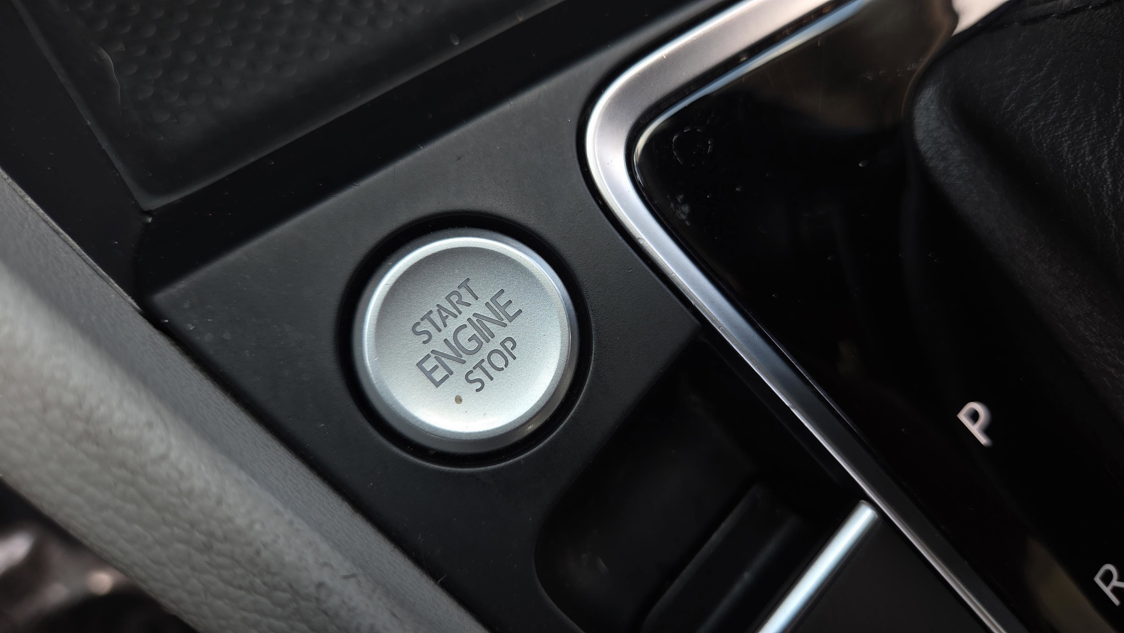 Used 2020 Volkswagen Jetta SEL Premium FWD image 38