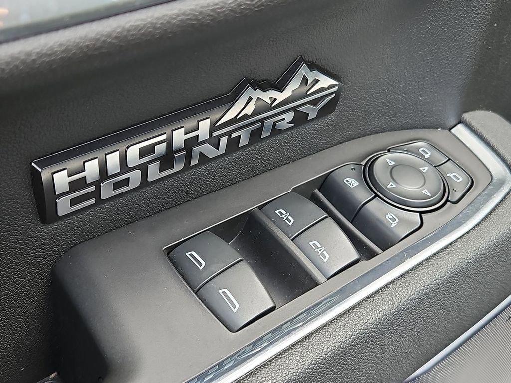 Certified 2025 Chevrolet Silverado 1500 High Country w/ High Country Premium Package AWD/4WD image 24