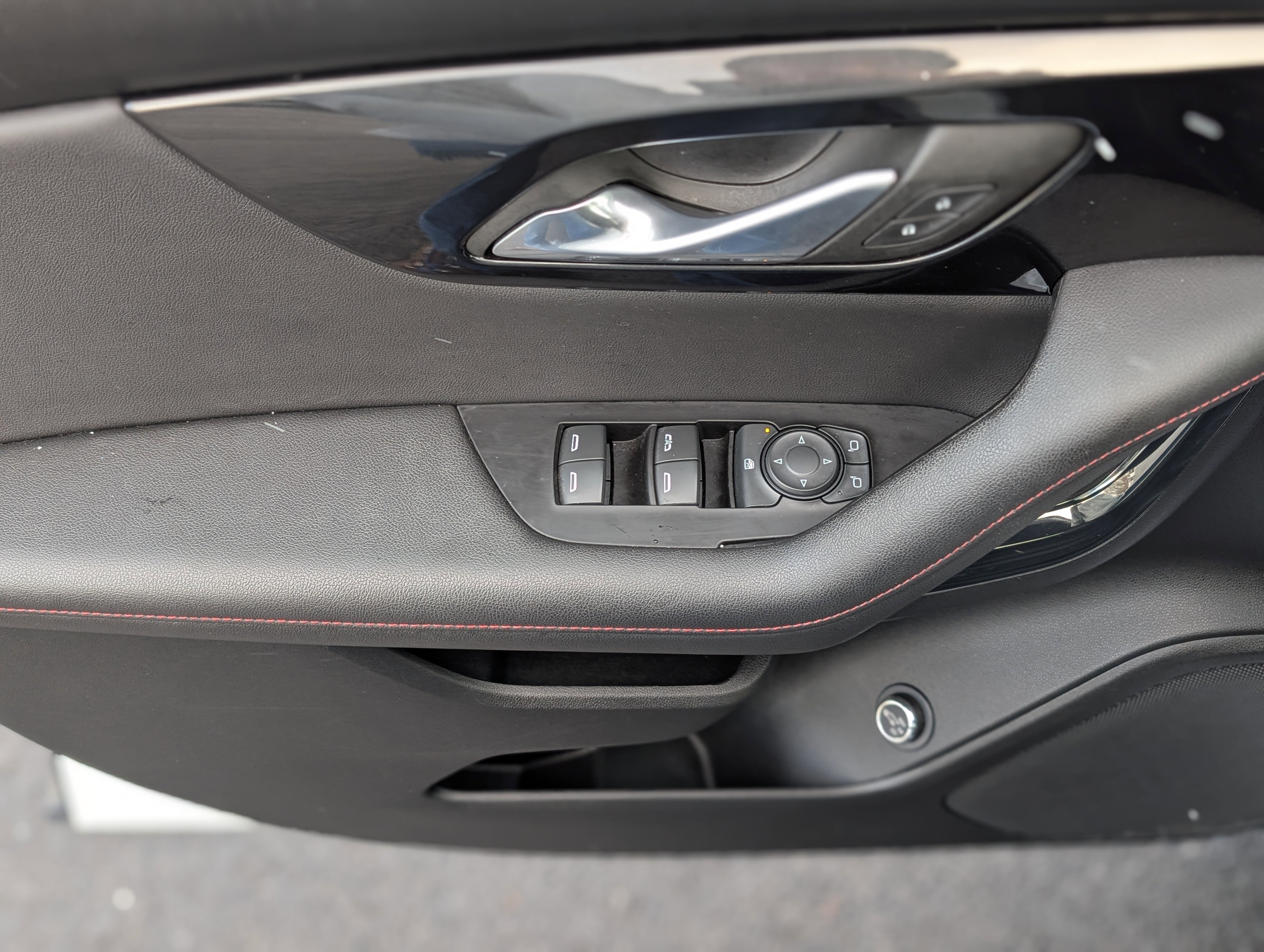 Certified 2022 Chevrolet Blazer RS image 29