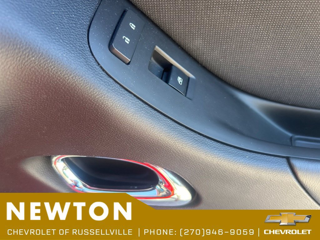 Used 2015 Chevrolet Camaro LT RWD image 24