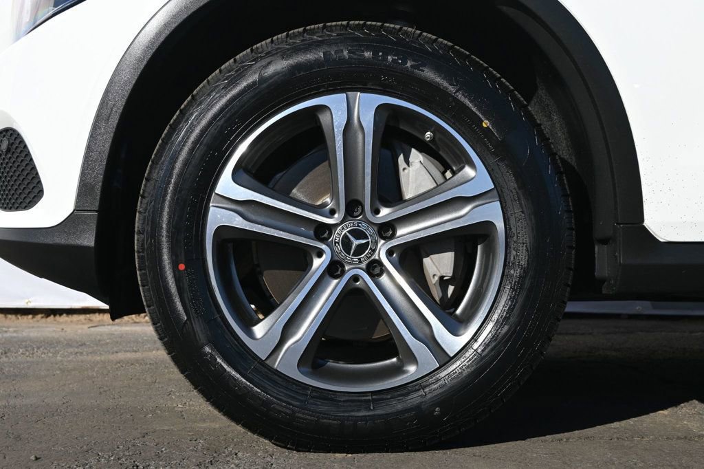 Used 2019 Mercedes-Benz GLC 300 4MATIC image 7