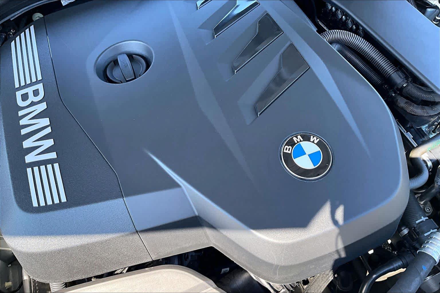 Used 2026 BMW 330i xDrive Sedan w/ M Sport Package AWD/4WD image 34