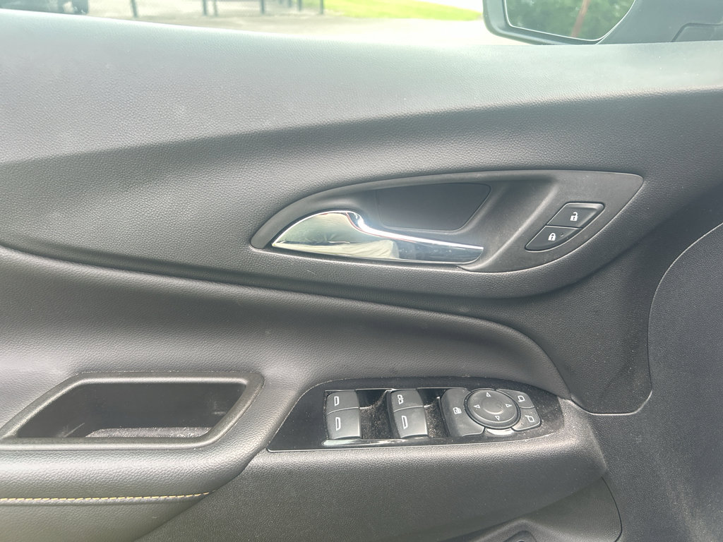 Used 2023 Chevrolet Equinox Premier FWD image 19