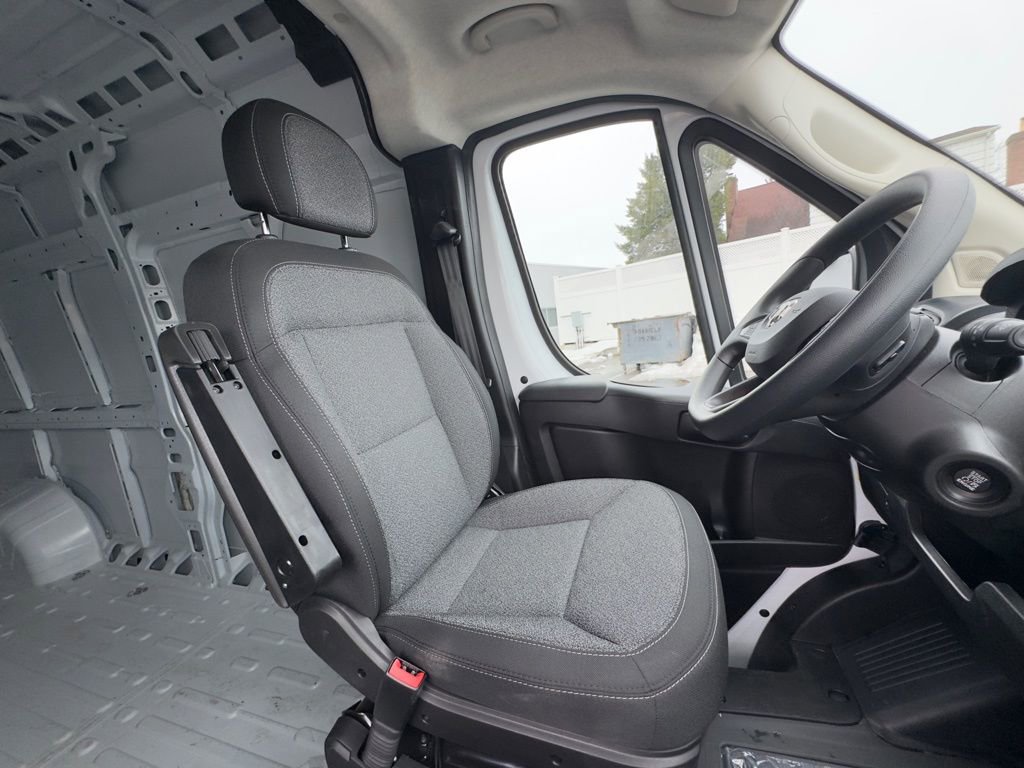 Used 2025 RAM ProMaster 3500 w/ Quick Order Package 22G SLT FWD image 19