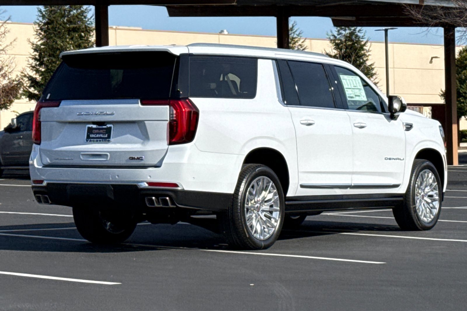 New 2026 GMC Yukon XL Denali w/ Denali Reserve Package image 5