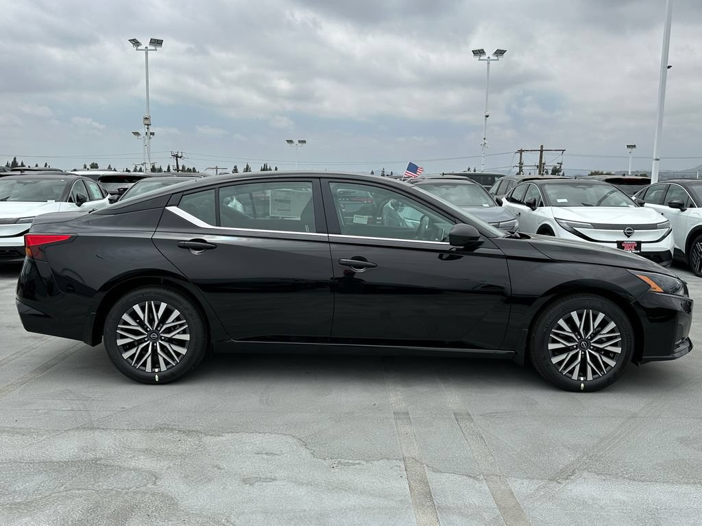 New 2026 Nissan Altima 2.5 SV FWD image 9