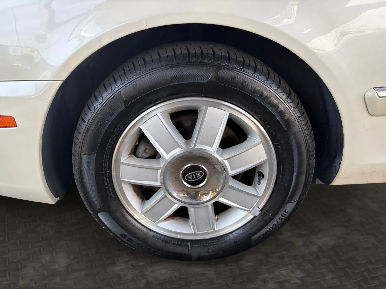 Used 2004 Kia Optima FWD image 31
