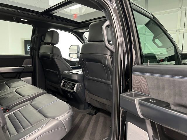 Used 2025 Ford F450 Platinum w/ FX4 Off-Road Package image 50