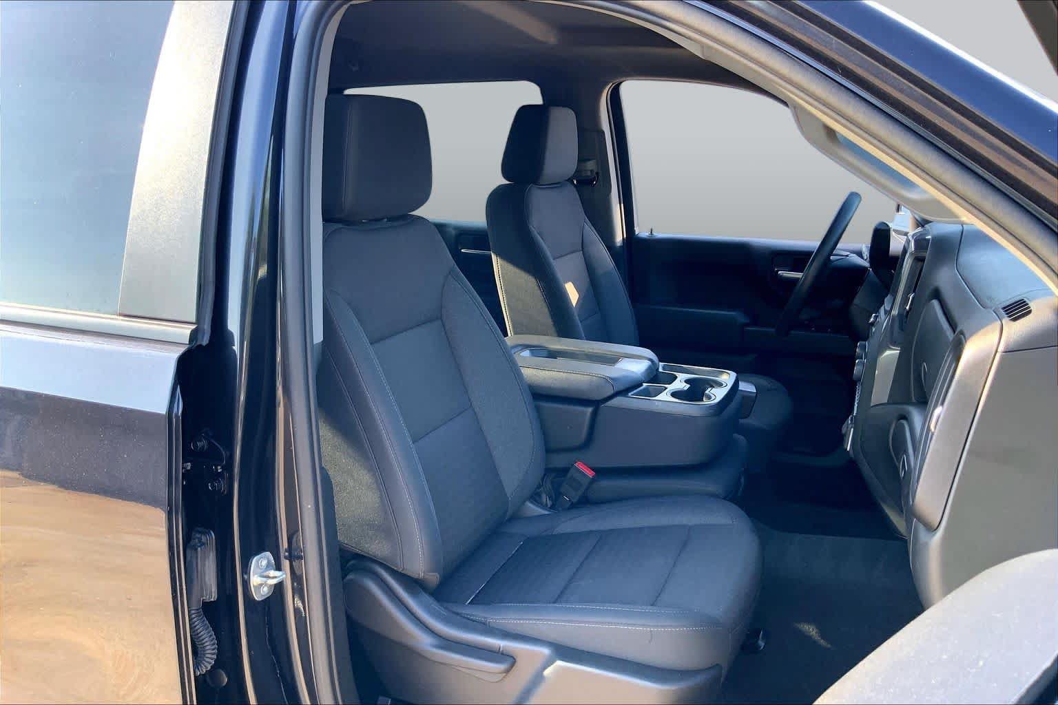 Used 2023 Chevrolet Silverado 1500 Custom w/ LPO, Dark Essentials Package RWD image 9