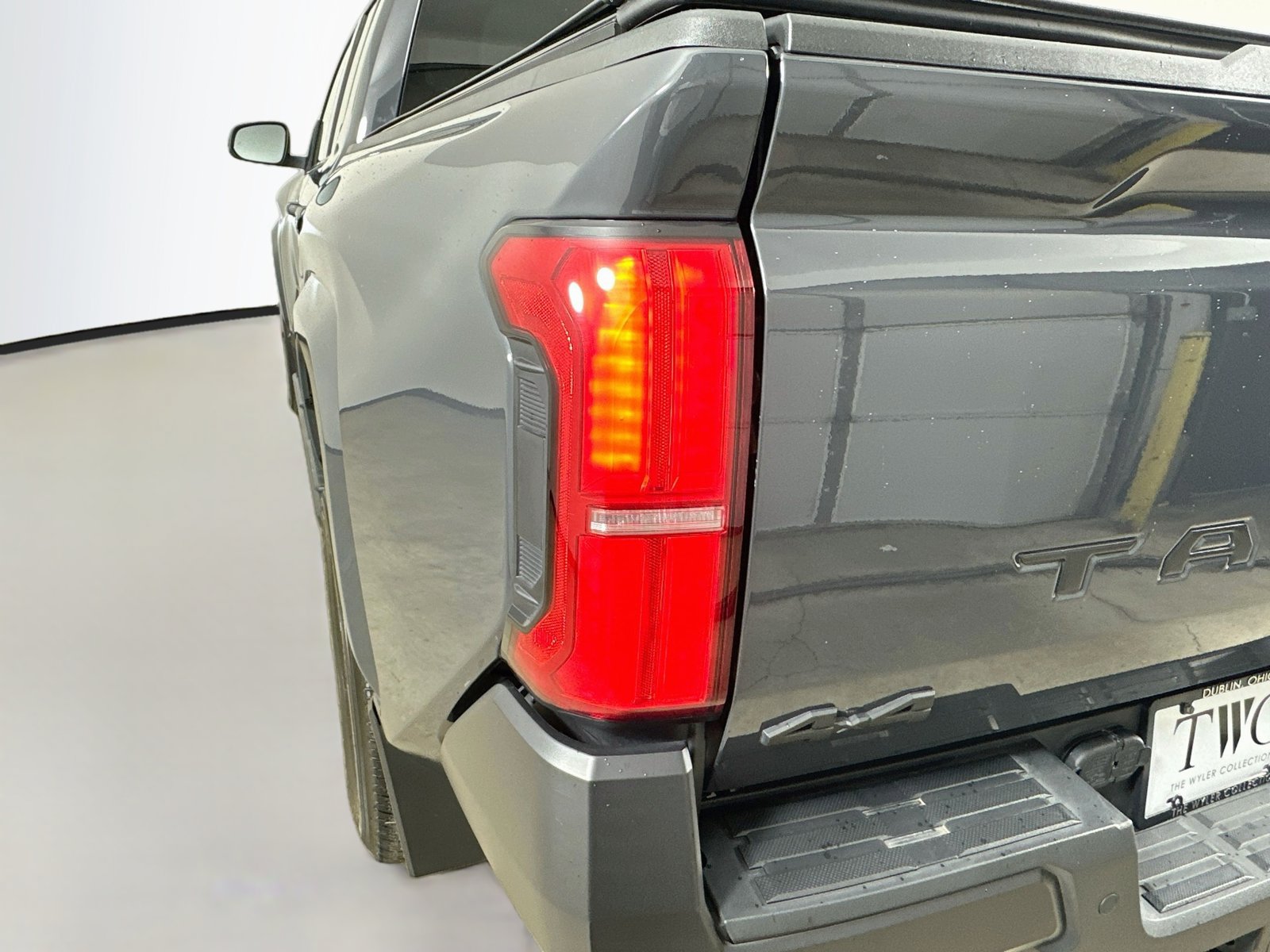 Used 2024 Toyota Tacoma SR w/ SR Upgrade Package AWD/4WD image 11