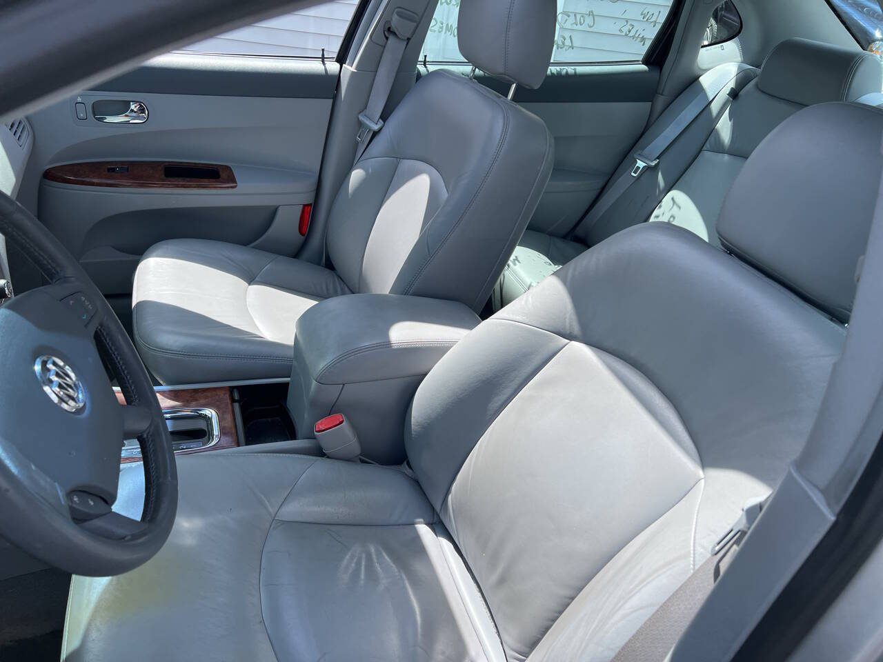 Used 2005 Buick LaCrosse CXL w/ Gold Convenience Package FWD image 9