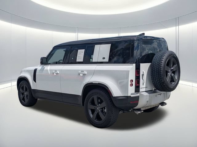 Used 2024 Land Rover Defender 110 SE AWD/4WD image 4