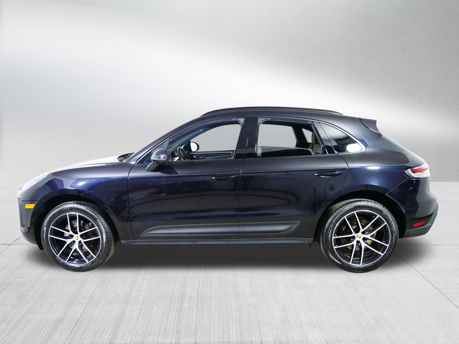 Used 2023 Porsche Macan Turbo image 4